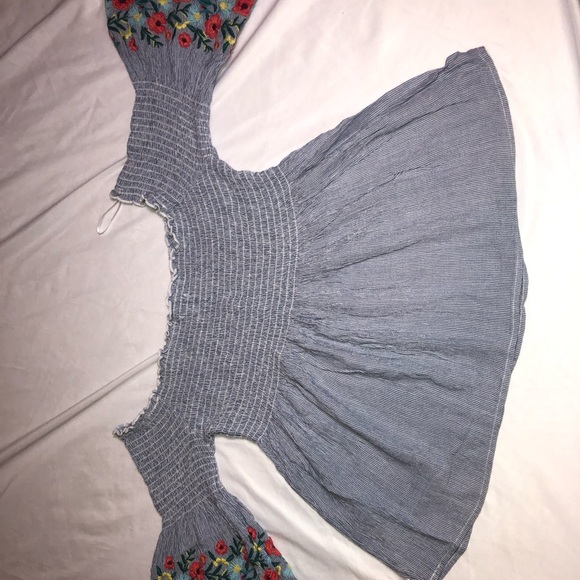 off the shoulder top - Picture 1 of 6